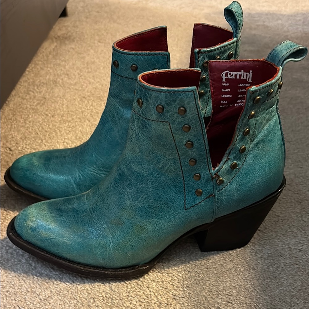 Ferrini Women's Turquoise Ankle Boots
